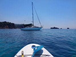 Яхта High Noon в бухте Two Rock bay Яхта High Noon в бухте Two Rock bay